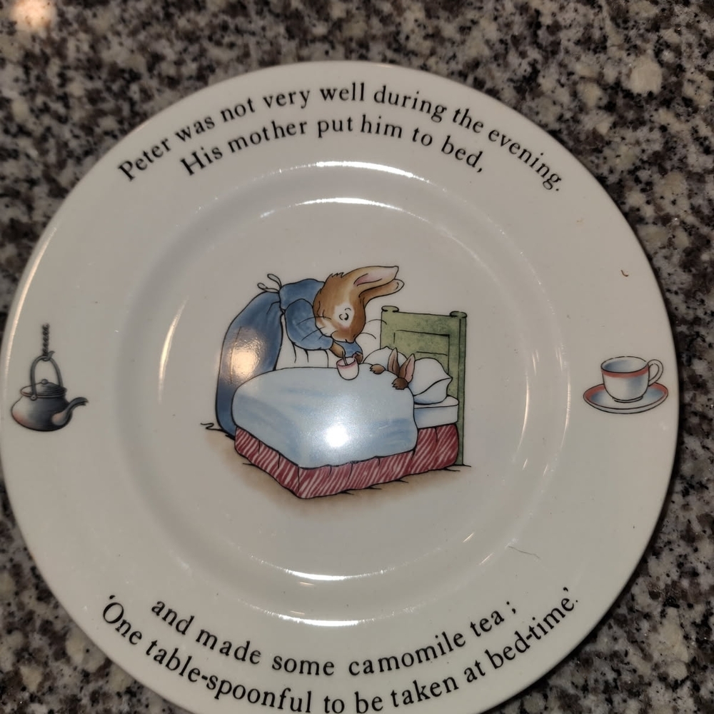 Wedgwood Peter Rabbit Nursery Set - Picture 5 of 11